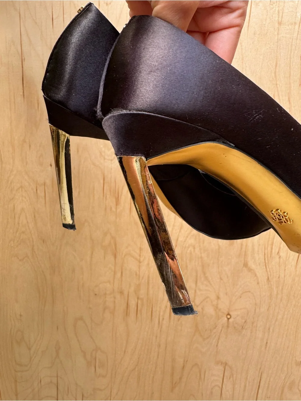 TED BAKER Brydien Brooch Pump Black 38/7.5